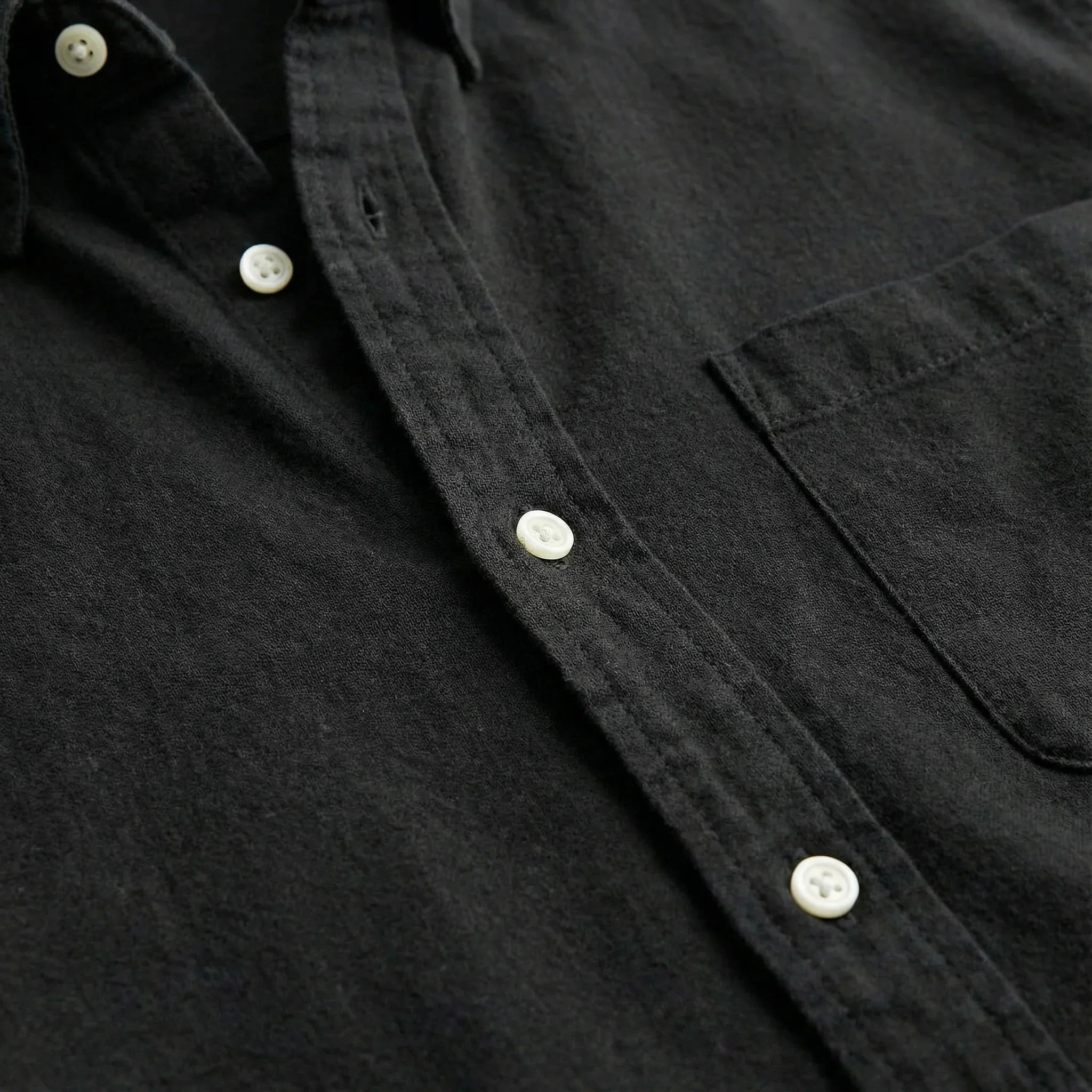 Long-Sleeve Button-Up Shirt for Men – Collared Design, Chest Pocket