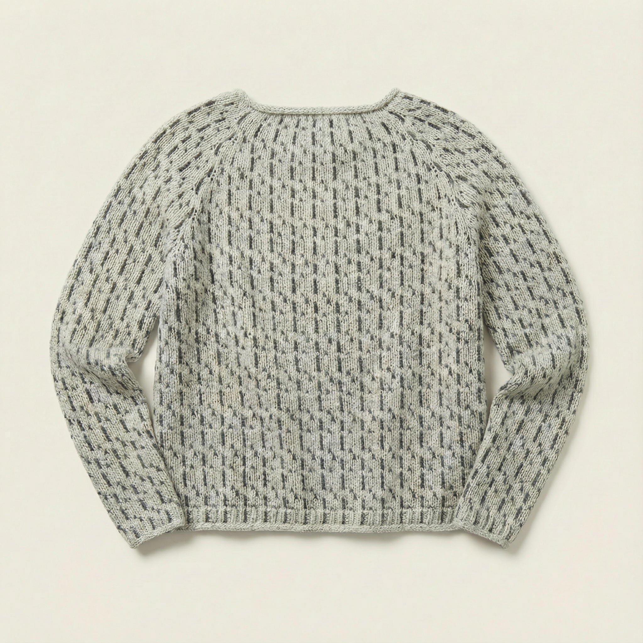 Women’s Long-Sleeve Sweater – Crew Neck