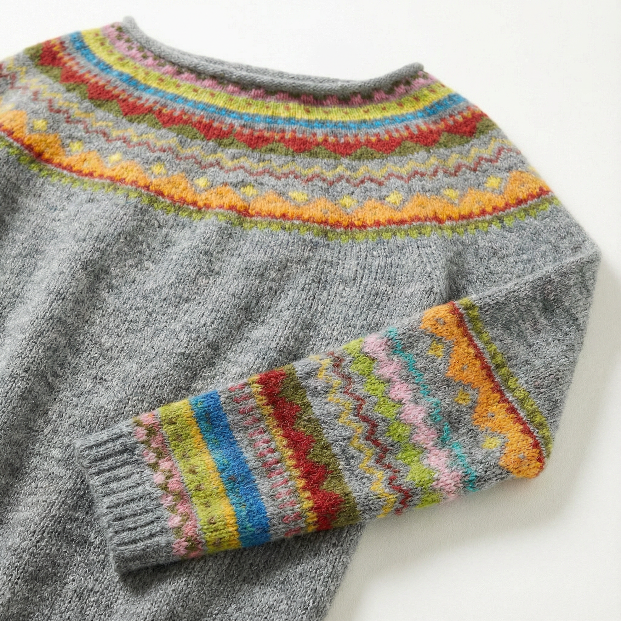 Women’s Long-Sleeve Sweater – Crew Neck