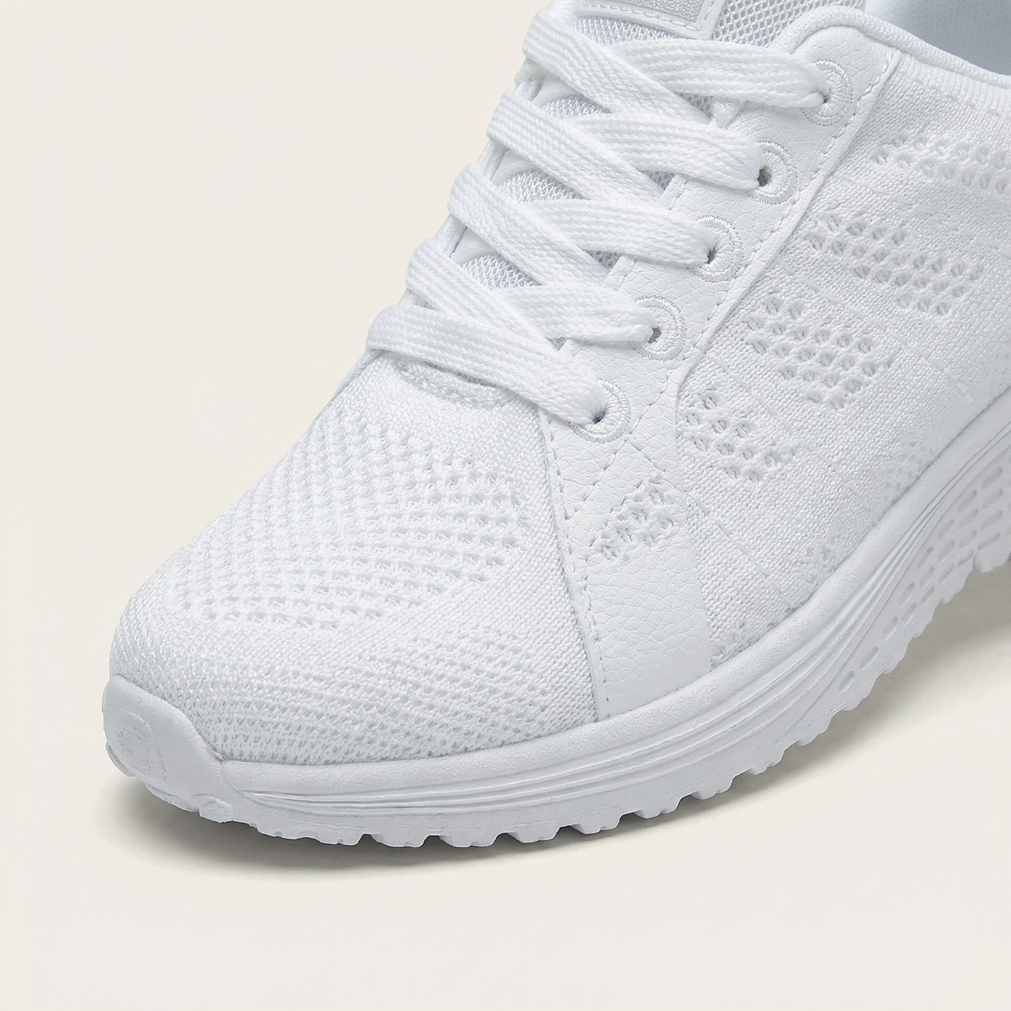 Women’s Casual Shoes – Knit Upper Walking Style