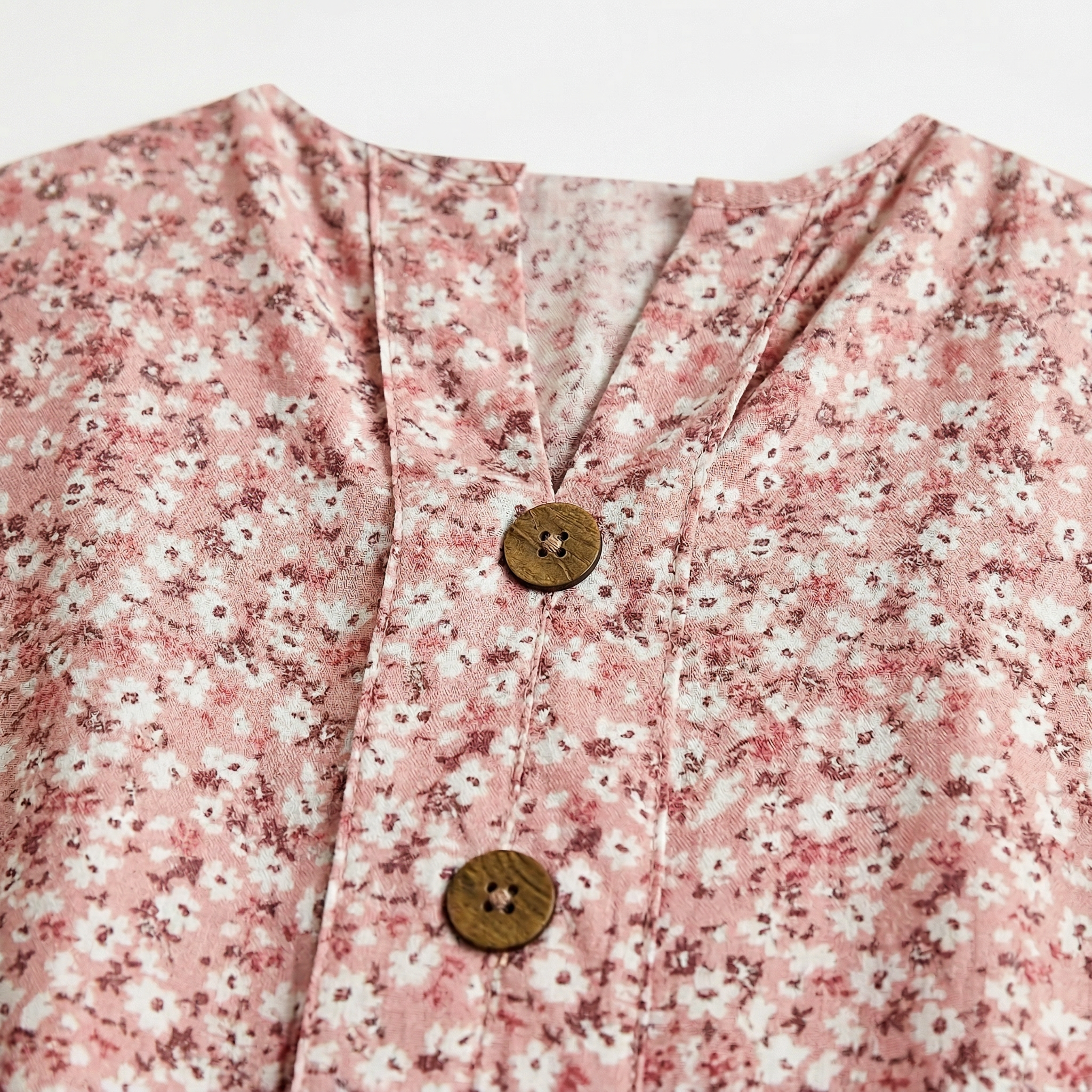 Women’s Top – Floral Button-Up Short Sleeve Design